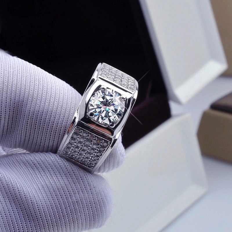 Moissanite Engagement Ring 1 Carat - Neuer vierklaueniger Simulations-Moissanit-1-Karat-Herrenring, Modeschmuck-Accessoires