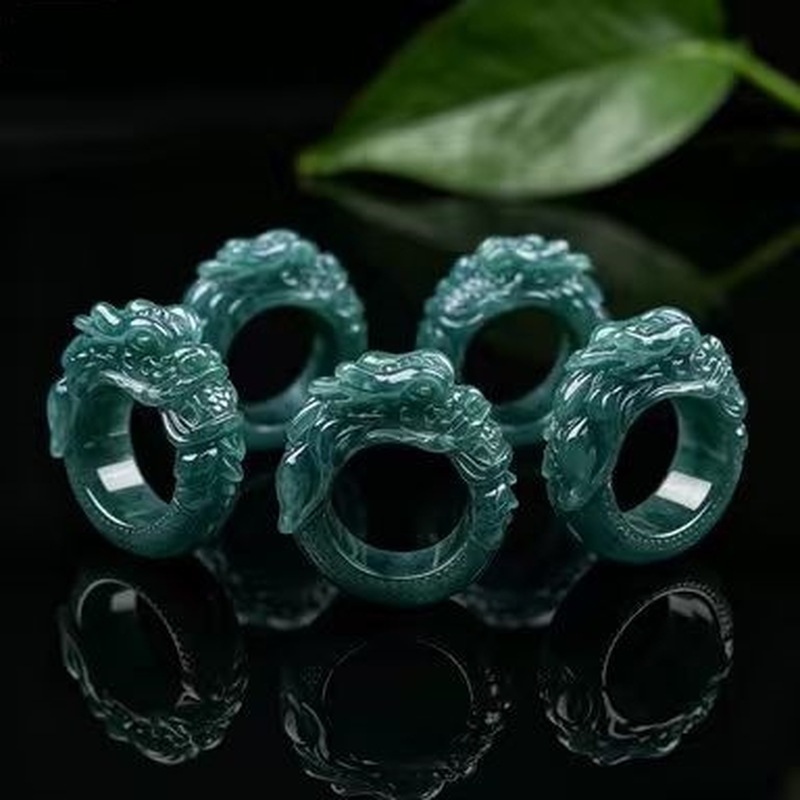 Jadeit-Ring der Güteklasse A m – Rings Bewertung und Preis