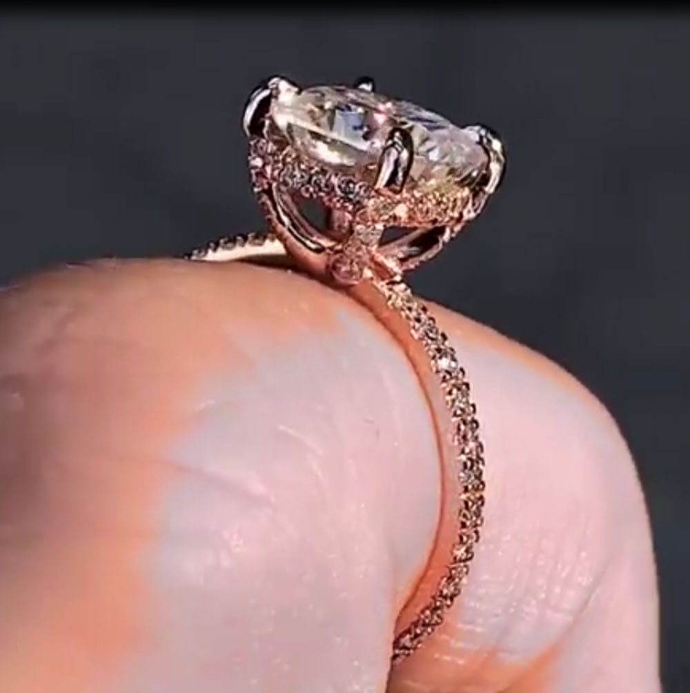 Benutzerdefinierter Ring aus m – Moissanite Engagement Ring 1 Carat Bewertung und Preis