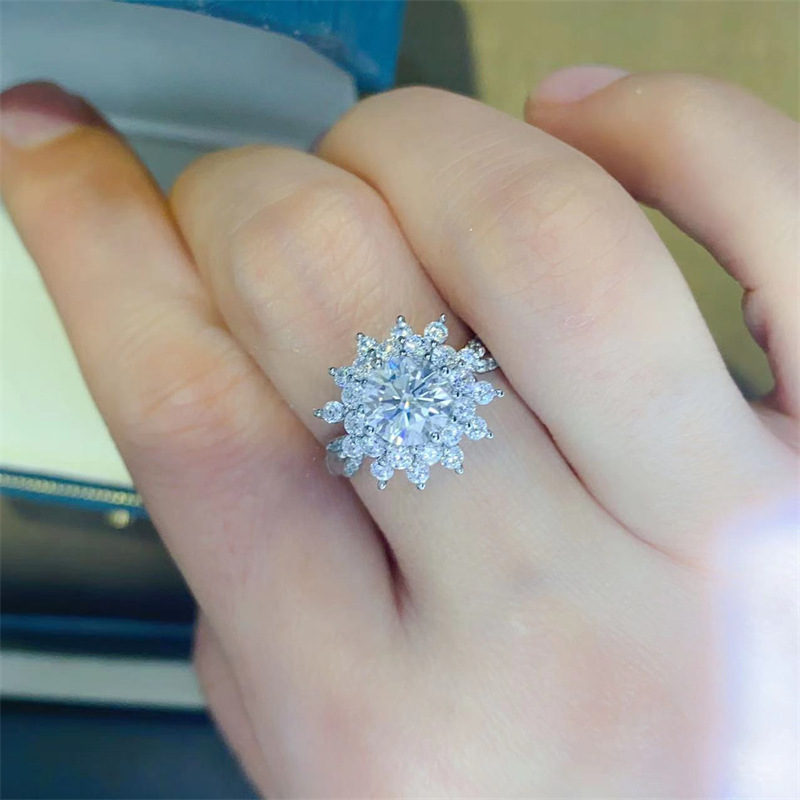 Luxuriöser Weißgold-Platinring – Moissanite Engagement Ring 1 Carat Bewertung und Preis