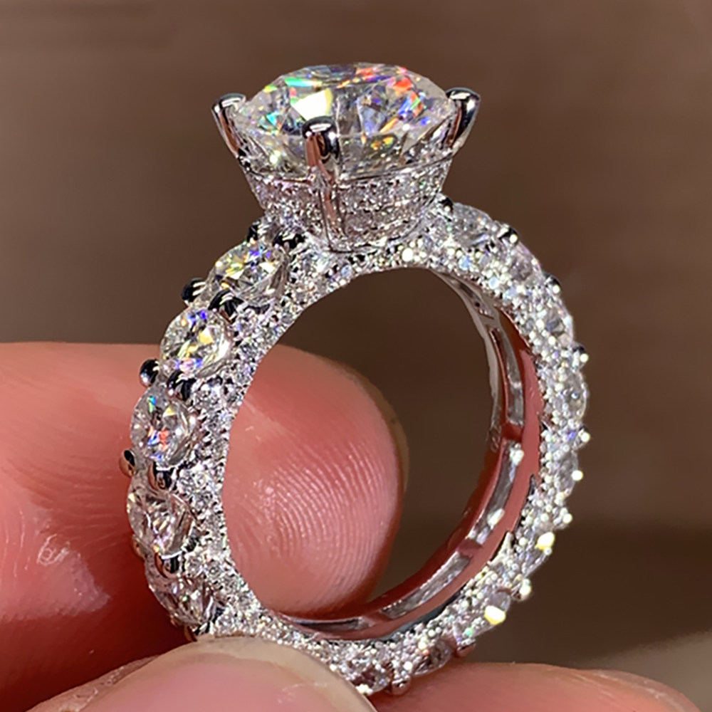 Maßgefertigter Massiver 18K Au – Moissanite Engagement Ring 1 Carat Bewertung und Preis